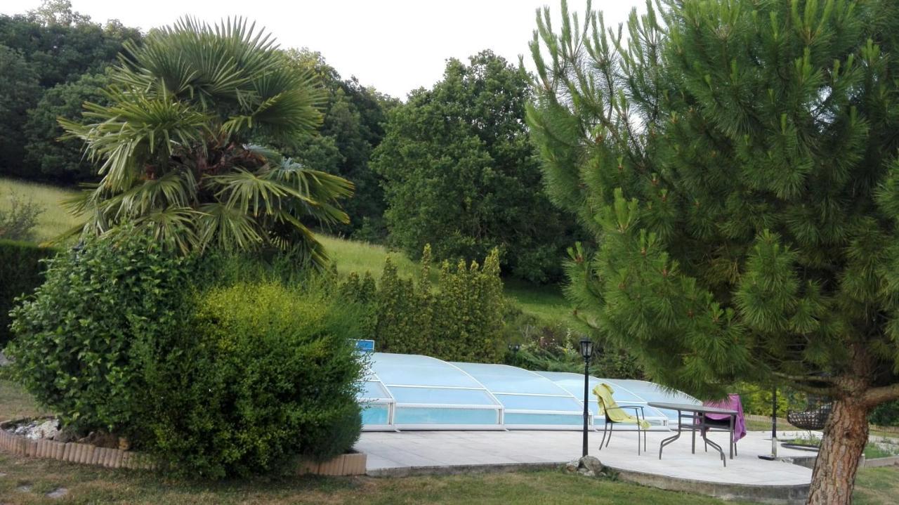 Villa Misaka Jouy-sur-Eure Exterior foto